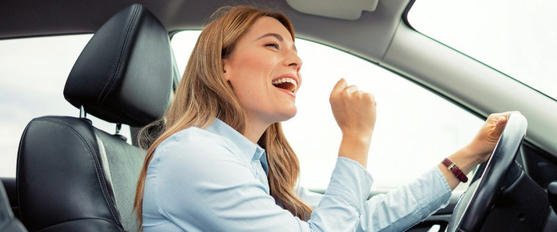 Apprenez l’allemand en voiture: Méthodes efficaces pour progresser chaque jour