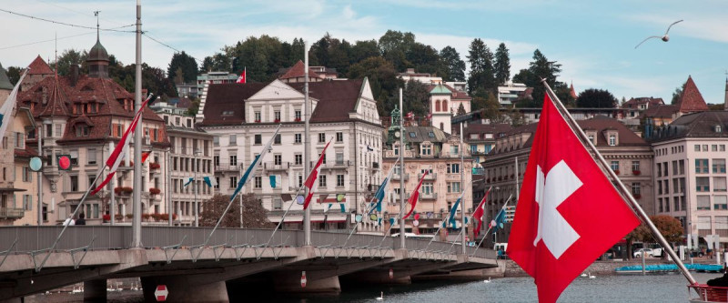 Vous déménagez en Suisse alémanique ? Découvrez pourquoi apprendre l'allemand est la clé pour y construire votre vie.